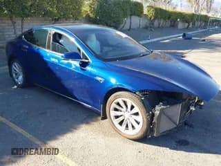 ✅ 2019 Tesla Model S 75D • VIN: 5YJSA1E27KF333645 • Lot: 41647989. Listed on IAAI with 52,528 mi. Free auction sales archive from the USA and detailed vehicle history report at DreamBid. Image 1.