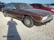 ✅ 1991 Jaguar XJ • VIN: SAJKY1747MC641684 • Lot: 77329294. Wystawiony na Copart z przebiegiem Nie podano. Bezpłatny archiwum sprzedaży aukcyjnych z USA i szczegółowy raport historii pojazdu na DreamBid. Zdjęcie 4.