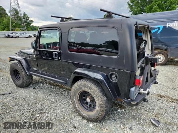 ✅ 2006 Jeep Wrangler Unlimited LWB • VIN: 1J4FA44S26P755784 • Lot: 64491985. Wystawiony na Copart z przebiegiem Nie podano. Bezpłatny archiwum sprzedaży aukcyjnych z USA i szczegółowy raport historii pojazdu na DreamBid. Zdjęcie 2.