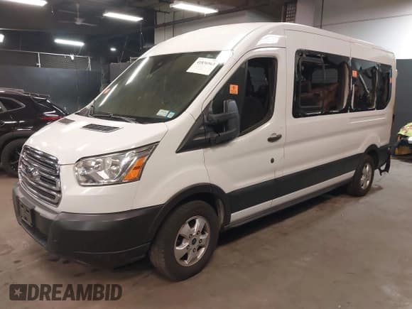 ✅ 2019 Ford Transit Passenger XL • VIN: 1FBAX2CG7KKA34078 • Lot: 41836963. Wystawiony na IAAI z przebiegiem 82 891 mil. Bezpłatny archiwum sprzedaży aukcyjnych z USA i szczegółowy raport historii pojazdu na DreamBid. Zdjęcie 2.