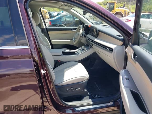 ✅ 2025 Hyundai Palisade Limited • VIN: KM8R5DGE6SU810161 • Лот: 42229945. Опубликован ранее на IAAI с пробегом 3 204 миль. Бесплатный доступ к архиву аукционных продаж из США и подробный отчёт об истории автомобиля на DreamBid. Изображение 5.