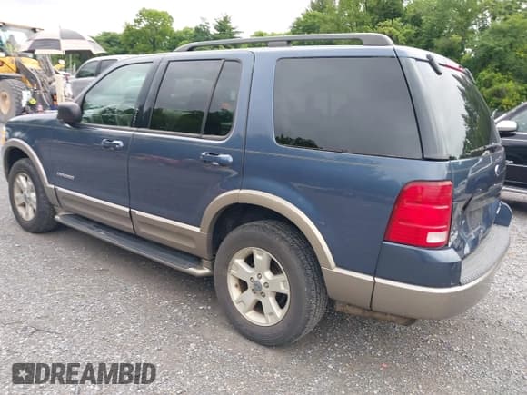 ✅ 2004 Ford Explorer • VIN: 1FMZU84W64UB21831 • Lot: 42585205. Wystawiony na IAAI z przebiegiem 150 392 mil. Bezpłatny archiwum sprzedaży aukcyjnych z USA i szczegółowy raport historii pojazdu na DreamBid. Zdjęcie 3.