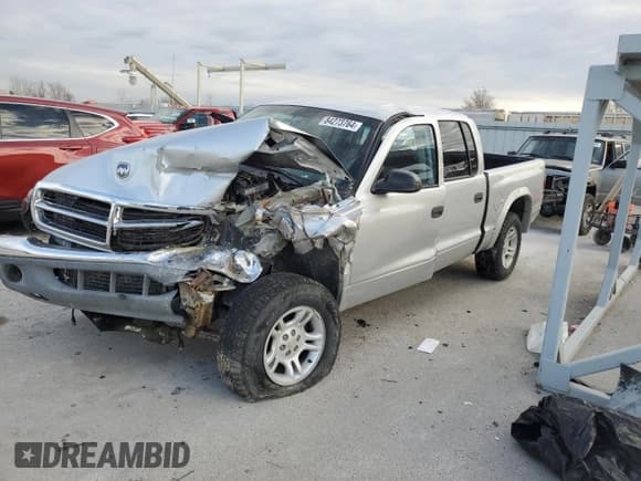 ✅ 2004 Dodge Dakota SLT • VIN: 1D7HG48N84S717848 • Lot: 84273764. Wystawiony na Copart z przebiegiem Nie podano. Bezpłatny archiwum sprzedaży aukcyjnych z USA i szczegółowy raport historii pojazdu na DreamBid. Zdjęcie 1.