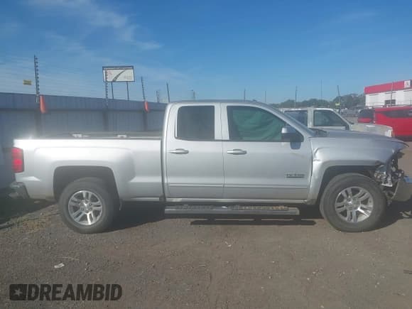 ✅ 2019 Chevrolet Silverado 1500 LT • VIN: 2GCRCPECXK1154992 • Lot: 43507958. Wystawiony na IAAI z przebiegiem 117 450 mil. Bezpłatny archiwum sprzedaży aukcyjnych z USA i szczegółowy raport historii pojazdu na DreamBid. Zdjęcie 13.