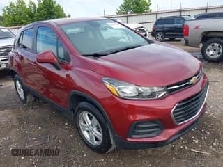 ✅ 2021 Chevrolet Trax LS • VIN: KL7CJNSB4MB352494 • Lot: 42561780. Listed on IAAI with 39,442 mi. Free auction sales archive from the USA and detailed vehicle history report at DreamBid. Image 1.