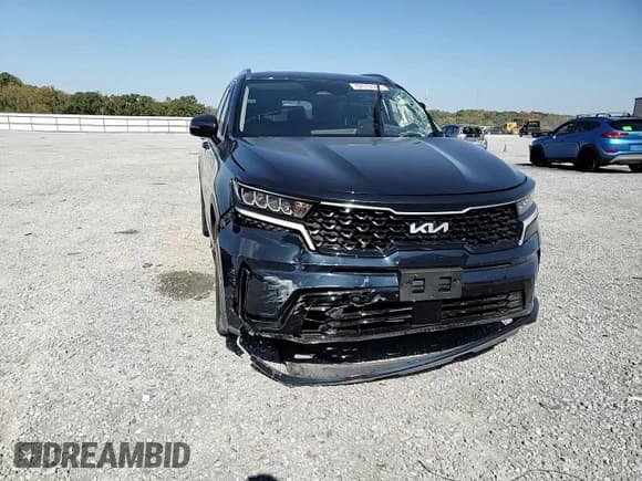 ✅ 2023 Kia Sorento EX • VIN: KNDRHDLG8P5176677 • Lot: 82618505. Wystawiony na Copart z przebiegiem Nie podano. Bezpłatny archiwum sprzedaży aukcyjnych z USA i szczegółowy raport historii pojazdu na DreamBid. Zdjęcie 13.