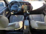 ✅ 1996 Toyota 4Runner Limited • VIN: JT3HN87R5T0046309 • Лот: 90522385. Опубликован ранее на Copart с пробегом 256 963 миль. Бесплатный доступ к архиву аукционных продаж из США и подробный отчёт об истории автомобиля на DreamBid. Изображение 8.