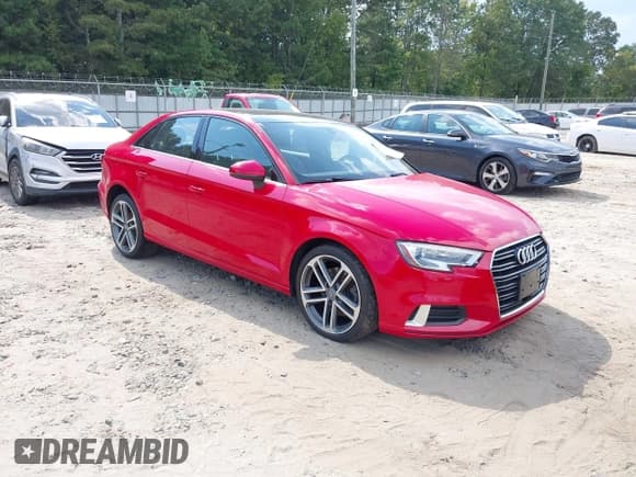 ✅ 2018 Audi A3 Premium • VIN: WAUAUGFF0J1023185 • Лот: 43141325. Опубликован ранее на IAAI с пробегом 85 461 миль. Бесплатный доступ к архиву аукционных продаж из США и подробный отчёт об истории автомобиля на DreamBid. Изображение 1.