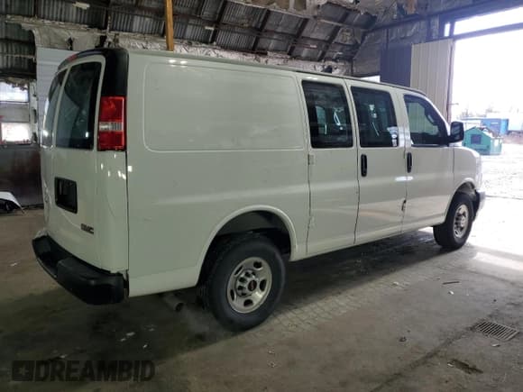 ✅ 2023 GMC Savana Cargo • VIN: 1GTW7AFP9P1103759 • Lot: 51050805. Listed on Copart with 32,506 mi. Free auction sales archive from the USA and detailed vehicle history report at DreamBid. Image 3.