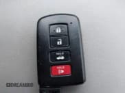 ✅ 2017 Toyota Camry Hybrid XLE • VIN: 4T1BD1FK3HU203525 • Лот: 43801653. Опубликован ранее на IAAI с пробегом 84 498 миль. Бесплатный доступ к архиву аукционных продаж из США и подробный отчёт об истории автомобиля на DreamBid. Изображение 11.