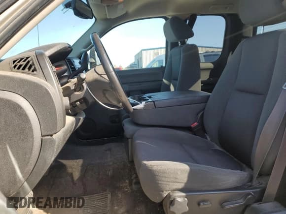 ✅ 2009 Chevrolet Silverado 2500HD LT • VIN: 1GCHK59629E160172 • Лот: 76306404. Опубликован ранее на Copart с пробегом 333 252 миль. Бесплатный доступ к архиву аукционных продаж из США и подробный отчёт об истории автомобиля на DreamBid. Изображение 7.