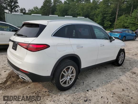 ✅ 2023 Mercedes-Benz GLC 300 • VIN: W1NKM4HB4PU022671 • Lot: 65943285. Wystawiony na Copart z przebiegiem 23 886 mil. Bezpłatny archiwum sprzedaży aukcyjnych z USA i szczegółowy raport historii pojazdu na DreamBid. Zdjęcie 3.