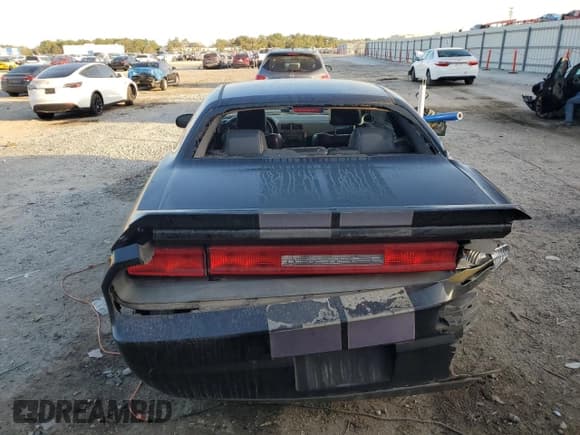 ✅ 2010 Dodge Challenger • VIN: 2B3CJ4DV6AH144240 • Lot: 45350735. Wystawiony na Copart z przebiegiem 188 668 mil. Bezpłatny archiwum sprzedaży aukcyjnych z USA i szczegółowy raport historii pojazdu na DreamBid. Zdjęcie 6.