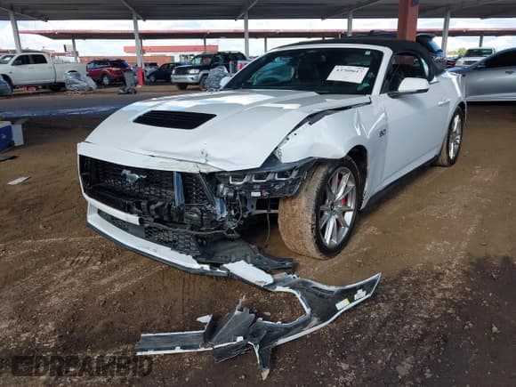 ✅ 2024 Ford Mustang GT Premium • VIN: 1FAGP8FF0R5100982 • Lot: 43760617. Listed on IAAI with 3,428 mi. Free auction sales archive from the USA and detailed vehicle history report at DreamBid. Image 16.