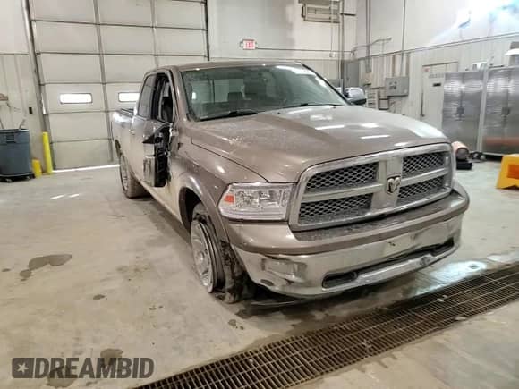 2010 Dodge 1500 Laramie z VIN 1D7RV1GT8AS210761, wystawiony jako Copart lot #42701045 z przebiegiem 177 696 mil mil oraz Szkoda całkowita • Salvage title. Historia ofert i sprzedaży dostępna na DreamBid. Obrazek 10.