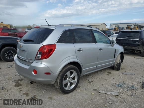 ✅ 2013 Chevrolet Captiva Sport LTZ • VIN: 3GNAL4EK7DS610304 • Lot: 52973075. Wystawiony na Copart z przebiegiem 106 269 mil. Bezpłatny archiwum sprzedaży aukcyjnych z USA i szczegółowy raport historii pojazdu na DreamBid. Zdjęcie 3.