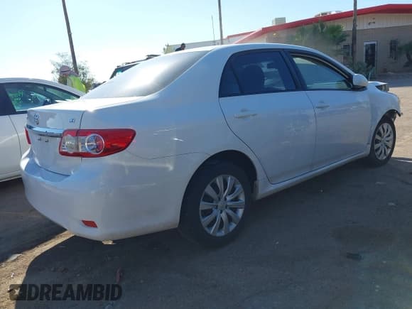 ✅ 2012 Toyota Corolla L • VIN: JTDBU4EE8C9173886 • Lot: 43278409. Wystawiony na IAAI z przebiegiem 130 324 mil. Bezpłatny archiwum sprzedaży aukcyjnych z USA i szczegółowy raport historii pojazdu na DreamBid. Zdjęcie 4.