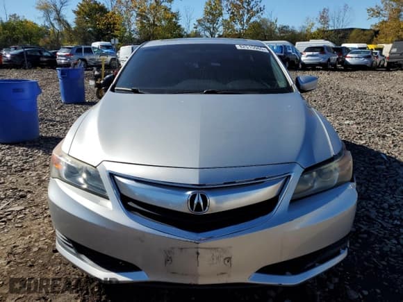 ✅ 2014 Acura ILX • VIN: 19VDE1F38EE013743 • Lot: 82515965. Listed on Copart with 85,736 mi. Free auction sales archive from the USA and detailed vehicle history report at DreamBid. Image 5.