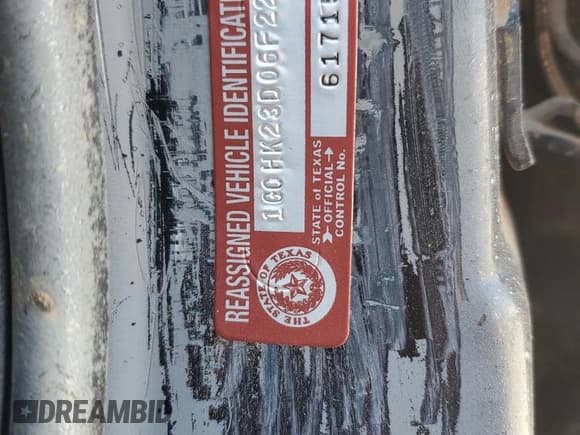 ✅ 2006 Chevrolet Silverado 2500HD LT1 • VIN: 1GCHK23D06F224317 • Lot: 84735874. Wystawiony na Copart z przebiegiem 200 346 mil. Bezpłatny archiwum sprzedaży aukcyjnych z USA i szczegółowy raport historii pojazdu na DreamBid. Zdjęcie 12.