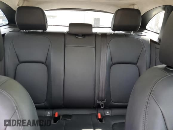 ✅ 2019 Jaguar F-Pace 25t • VIN: SADCS2FXXKA390386 • Lot: 54671255. Wystawiony na Copart z przebiegiem 103 930 mil. Bezpłatny archiwum sprzedaży aukcyjnych z USA i szczegółowy raport historii pojazdu na DreamBid. Zdjęcie 10.