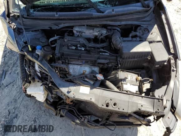 2008 Hyundai Accent GLS z VIN KMHCN46C88U184773, wystawiony jako Copart lot #60775894 z przebiegiem 197 236 mil mil oraz Czysty tytuł • Clean title. Historia ofert i sprzedaży dostępna na DreamBid. Obrazek 11.