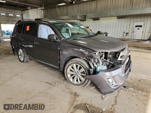 ✅ 2011 Toyota Highlander Limited • VIN: JTEDC3EH7B2002808 • Lot: 81939685. Listed on Copart with 201,784 mi. Free auction sales archive from the USA and detailed vehicle history report at DreamBid. Image 4.