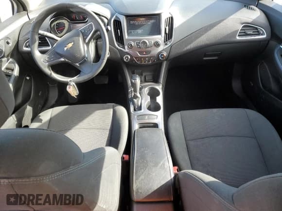 ✅ 2017 Chevrolet Cruze LT • VIN: 1G1BE5SM5H7139818 • Лот: 91826935. Опубликован ранее на Copart с пробегом 104 447 миль. Бесплатный доступ к архиву аукционных продаж из США и подробный отчёт об истории автомобиля на DreamBid. Изображение 8.