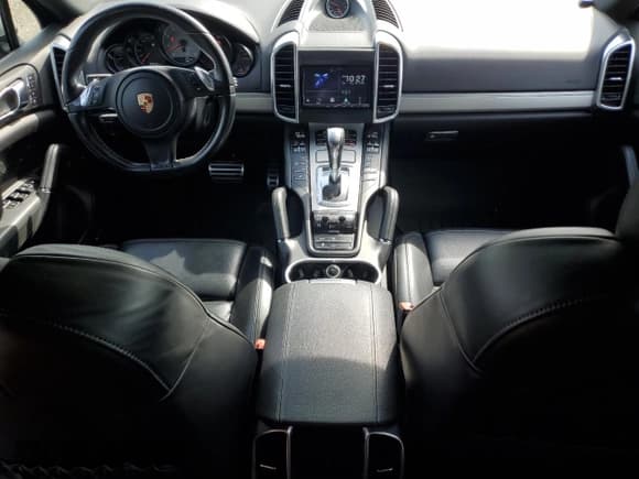 ✅ 2013 Porsche Cayenne S • VIN: WP1AB2A25DLA81381 • Лот: 70257885. Опубликован ранее на Copart с пробегом 100 378 миль. Бесплатный доступ к архиву аукционных продаж из США и подробный отчёт об истории автомобиля на DreamBid. Изображение 8.