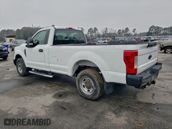 ✅ 2019 Ford F-250 XL • VIN: 1FTBF2A65KEC41967 • Lot: 95758415. Listed on Copart with 207,210 mi. Free auction sales archive from the USA and detailed vehicle history report at DreamBid. Image 2.