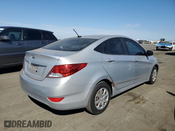 ✅ 2014 Hyundai Accent GLS • VIN: KMHCT4AE0EU725700 • Лот: 74855684. Опубликован ранее на Copart с пробегом 199 881 миль. Бесплатный доступ к архиву аукционных продаж из США и подробный отчёт об истории автомобиля на DreamBid. Изображение 3.