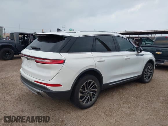 ✅ 2020 Lincoln Corsair Standard • VIN: 5LMCJ1C9XLUL17798 • Лот: 41952217. Опубликован ранее на IAAI с пробегом 60 636 миль. Бесплатный доступ к архиву аукционных продаж из США и подробный отчёт об истории автомобиля на DreamBid. Изображение 4.