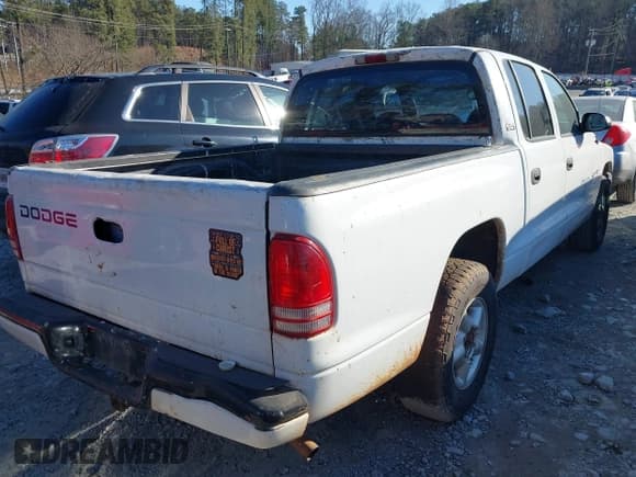 ✅ 2000 Dodge Dakota Sport • VIN: 1B7GL2AX0YS688465 • Lot: 41341012. Wystawiony na IAAI z przebiegiem 283 467 mil. Bezpłatny archiwum sprzedaży aukcyjnych z USA i szczegółowy raport historii pojazdu na DreamBid. Zdjęcie 4.