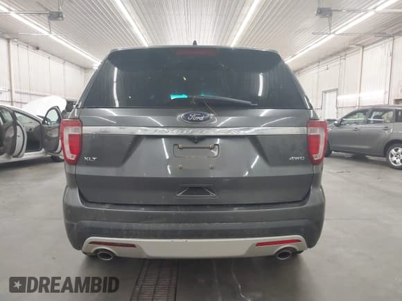 ✅ 2016 Ford Explorer XLT • VIN: 1FM5K8D80GGC83737 • Lot: 43458742. Wystawiony na IAAI z przebiegiem 169 596 mil. Bezpłatny archiwum sprzedaży aukcyjnych z USA i szczegółowy raport historii pojazdu na DreamBid. Zdjęcie 17.