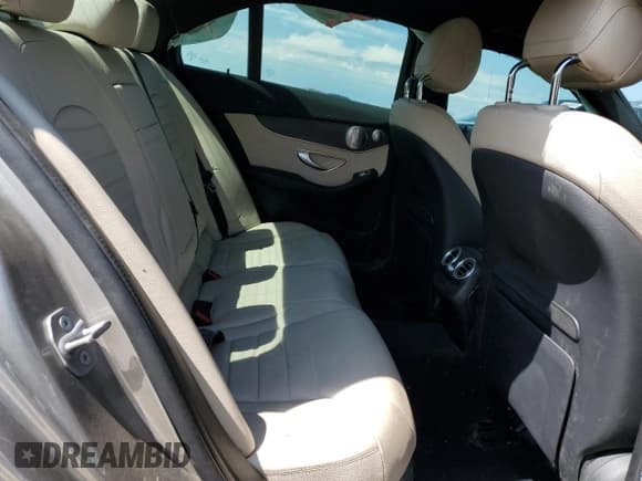 ✅ 2020 Mercedes-Benz C 43 AMG • VIN: 55SWF6EB7LU331863 • Lot: 59970045. Wystawiony na Copart z przebiegiem 50 020 mil. Bezpłatny archiwum sprzedaży aukcyjnych z USA i szczegółowy raport historii pojazdu na DreamBid. Zdjęcie 10.