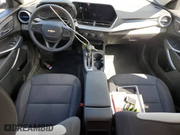 2024 Chevrolet Trax LS with VIN KL77LFE29RC244788, listed as a Copart auction lot 86167595 with 14,412 mi miles and Clean title. Bid and sale history available at DreamBid. Image 8.