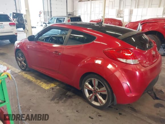 ✅ 2016 Hyundai Veloster • VIN: KMHTC6AD2GU281385 • Lot: 41507082. Wystawiony na IAAI z przebiegiem 79 282 mil. Bezpłatny archiwum sprzedaży aukcyjnych z USA i szczegółowy raport historii pojazdu na DreamBid. Zdjęcie 3.