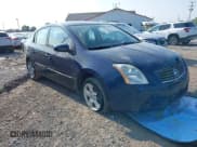 ✅ 2007 Nissan Sentra 2.0 • VIN: 3N1AB61E57L715870 • Lot: 42792145. Wystawiony na IAAI z przebiegiem 183 212 mil. Bezpłatny archiwum sprzedaży aukcyjnych z USA i szczegółowy raport historii pojazdu na DreamBid. Zdjęcie 1.