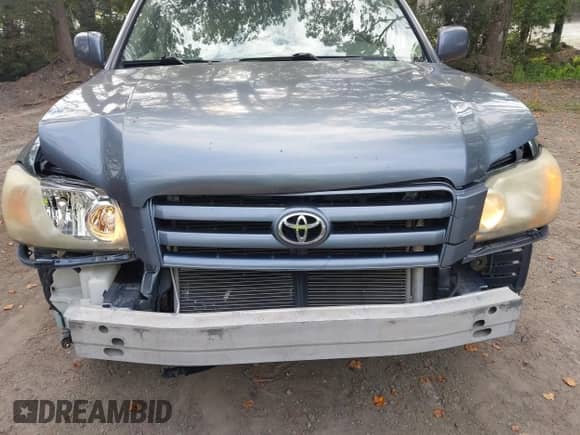 2007 Toyota Highlander z VIN JTEGD21A170162215, wystawiony jako IAAI lot #43051611 z przebiegiem 225 261 mil mil oraz . Historia ofert i sprzedaży dostępna na DreamBid. Obrazek 6.