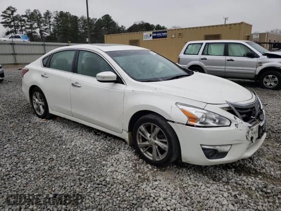 ✅ 2013 Nissan Altima S • VIN: 1N4AL3AP9DN495502 • Lot: 86054904. Wystawiony na Copart z przebiegiem 177 554 mil. Bezpłatny archiwum sprzedaży aukcyjnych z USA i szczegółowy raport historii pojazdu na DreamBid. Zdjęcie 4.