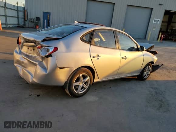 2010 Hyundai Elantra GLS z VIN KMHDU4AD1AU879464, wystawiony jako Copart lot #67959314 z przebiegiem 116 043 mil mil oraz Szkoda całkowita • Salvage title. Historia ofert i sprzedaży dostępna na DreamBid. Obrazek 3.