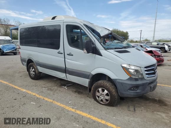 ✅ 2016 Mercedes-Benz Sprinter • VIN: WDZFE7CD8GP333888 • Lot: 70022845. Wystawiony na Copart z przebiegiem Nie podano. Bezpłatny archiwum sprzedaży aukcyjnych z USA i szczegółowy raport historii pojazdu na DreamBid. Zdjęcie 4.