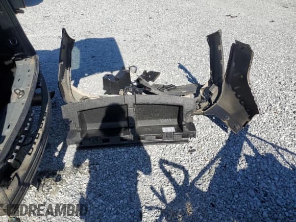 ✅ 2018 GMC Acadia SLT • VIN: 1GKKNMLA1JZ128190 • Lot: 53149635. Listed on Copart with 131,363 mi. Free auction sales archive from the USA and detailed vehicle history report at DreamBid. Image 13.