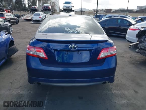 ✅ 2011 Toyota Camry LE • VIN: 4T1BK3EK9BU617242 • Lot: 42096142. Listed on IAAI with 183,178 mi. Free auction sales archive from the USA and detailed vehicle history report at DreamBid. Image 17.