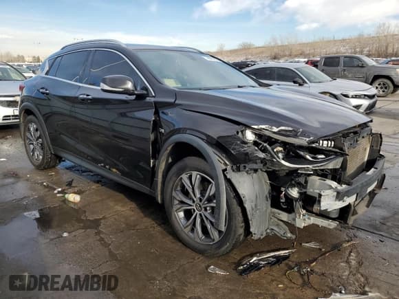 ✅ 2018 Infiniti QX30 Luxury • VIN: SJKCH5CR5JA041391 • Lot: 44761265. Listed on Copart with 71,583 mi. Free auction sales archive from the USA and detailed vehicle history report at DreamBid. Image 4.