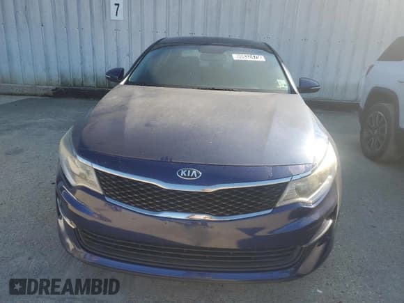 ✅ 2016 Kia Optima LX Turbo • VIN: 5XXGT4L16GG001082 • Lot: 90832475. Wystawiony na Copart z przebiegiem 184 366 mil. Bezpłatny archiwum sprzedaży aukcyjnych z USA i szczegółowy raport historii pojazdu na DreamBid. Zdjęcie 5.