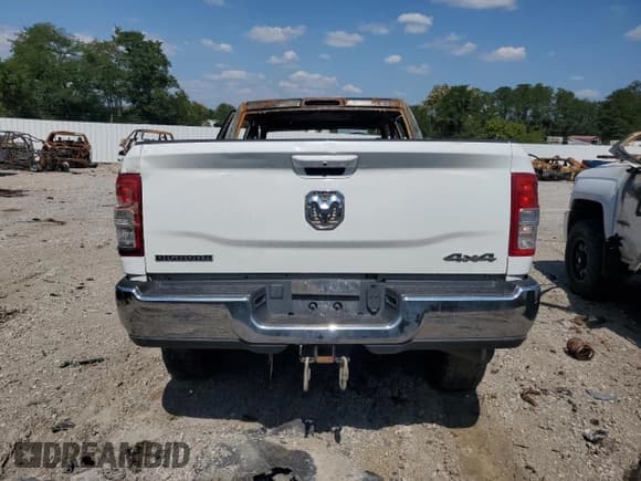 ✅ 2022 Ram 2500 Big Horn • VIN: 3C6UR5DL1NG436343 • Lot: 71392845. Wystawiony na Copart z przebiegiem Nie podano. Bezpłatny archiwum sprzedaży aukcyjnych z USA i szczegółowy raport historii pojazdu na DreamBid. Zdjęcie 6.
