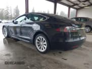 ✅ 2018 Tesla Model S 75D • VIN: 5YJSA1E2XJF264738 • Lot: 42299637. Wystawiony na IAAI z przebiegiem Nie podano. Bezpłatny archiwum sprzedaży aukcyjnych z USA i szczegółowy raport historii pojazdu na DreamBid. Zdjęcie 3.