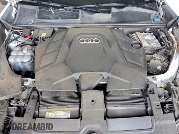 ✅ 2019 Audi Q8 Prestige • VIN: WA1FVAF1XKD023163 • Lot: 93908365. Wystawiony na Copart z przebiegiem 83 315 mil. Bezpłatny archiwum sprzedaży aukcyjnych z USA i szczegółowy raport historii pojazdu na DreamBid. Zdjęcie 12.