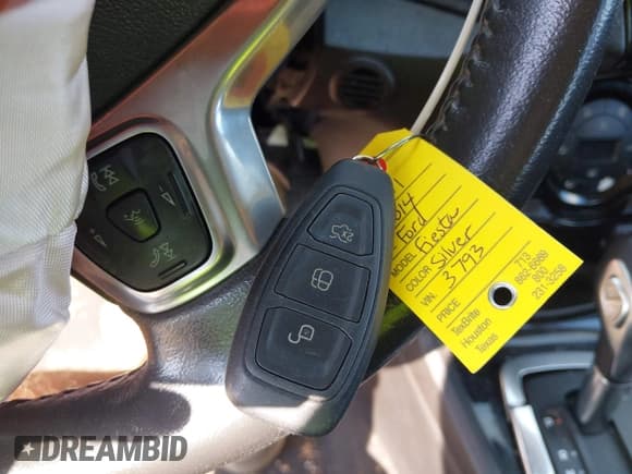 ✅ 2014 Ford Fiesta Titanium • VIN: 3FADP4FJ1EM113793 • Lot: 43384703. Wystawiony na IAAI z przebiegiem Nie podano. Bezpłatny archiwum sprzedaży aukcyjnych z USA i szczegółowy raport historii pojazdu na DreamBid. Zdjęcie 11.