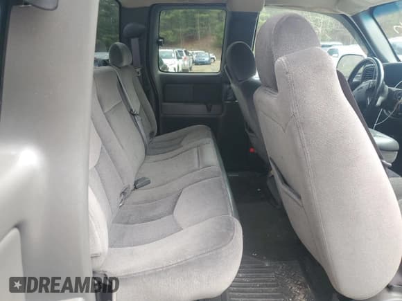 ✅ 2007 GMC Sierra 2500HD SLE1 • VIN: 1GTHK29D47E140323 • Лот: 52138625. Опубликован ранее на Copart с пробегом 122 914 миль. Бесплатный доступ к архиву аукционных продаж из США и подробный отчёт об истории автомобиля на DreamBid. Изображение 10.